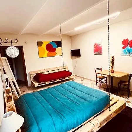 Bed & Breakfast Certe Notti Langhe *